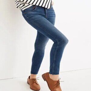 MADEWELL 8" SKINNY RAW HEM JEANS -SIZE 29T